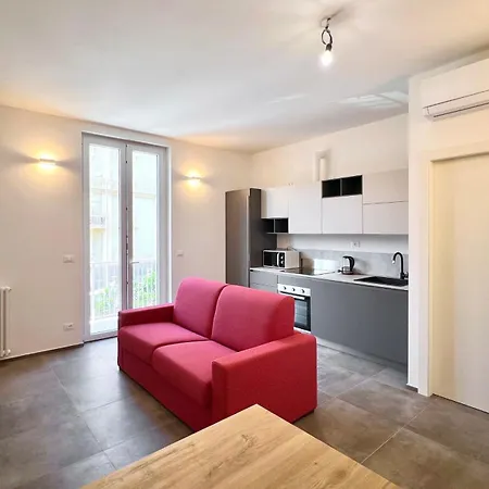 Splendido Trilo Con Posto Auto