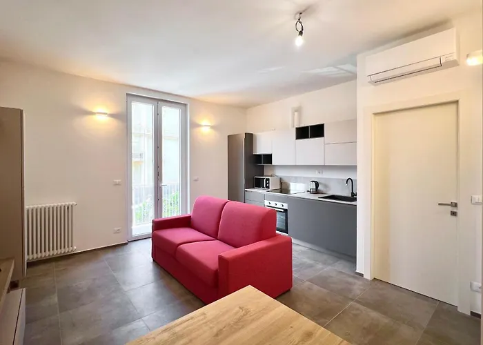 Splendido Trilo Con Posto Auto